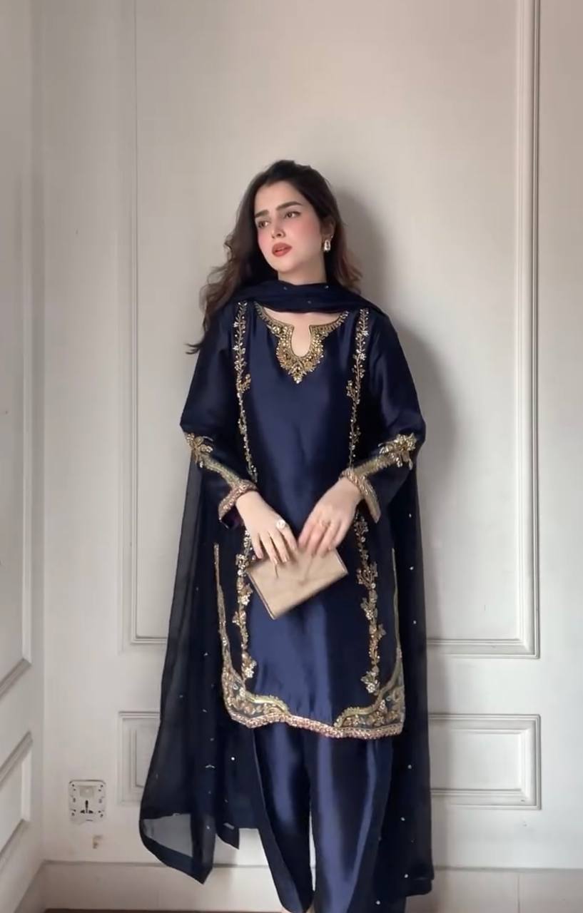 Royal Allure The Navy Suit Experience