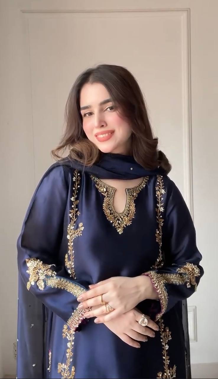 Royal Allure The Navy Suit Experience