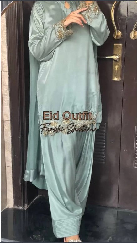 Timeless Luxury Suit Embroidered with Golden Elegance